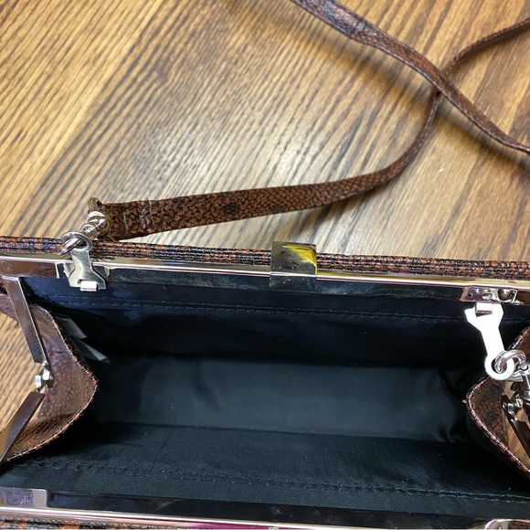 VTG Kathy Lee faux snake skin bag.  Removable shoulder straps. - Picture 3 of 4